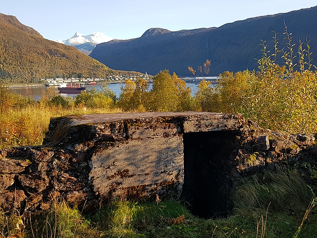 Small bunker at Framneslia, Narvik, with view of the harbor area. Photo: Chris Petrich